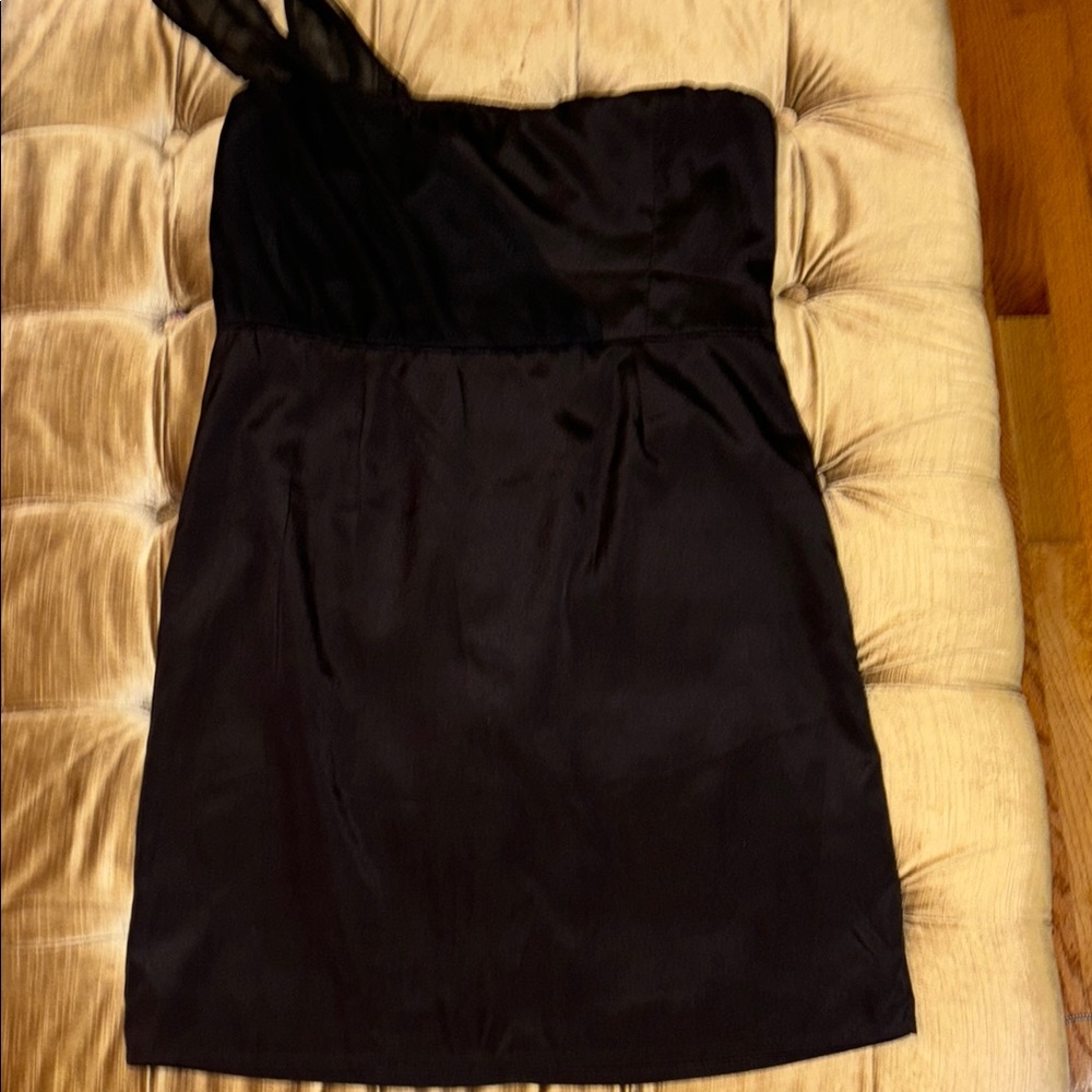 VOLCOM PARTY OF DOTS ONE SHOULDER BLACK DRESS SIZE M/12